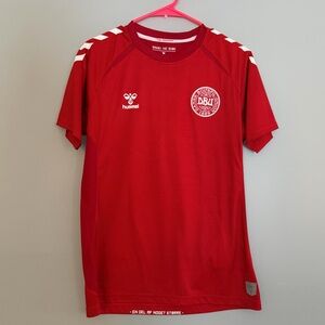 🇩🇰 Denmark 2022 Women's Hummel Euro Football Soccer Jersey (M)